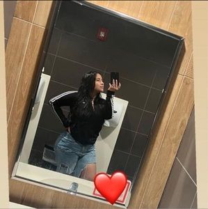 Meet your Posher, Idalia